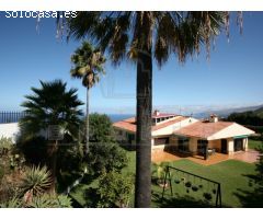 Magnífico chalet sobre solar de aprox. 2.500 m2 con inmejorables vistas al mar,