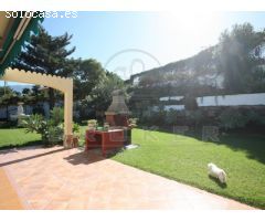 Magnífico chalet sobre solar de aprox. 2.500 m2 con inmejorables vistas al mar,