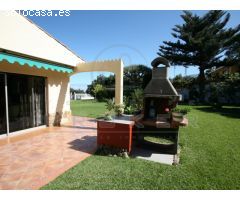 Magnífico chalet sobre solar de aprox. 2.500 m2 con inmejorables vistas al mar,