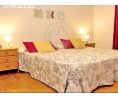 Acogedor apartamento con piscina climatizada y garaje opcional
