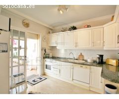 Vivienda dúplex con amplio garaje y excelentes vistas al mar, costa y montaña