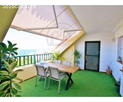 Ático dúplex con terrazas con excelentes vistas, garaje y piscina climatizada!
