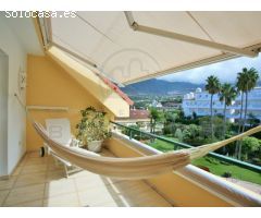 Ático dúplex con terrazas con excelentes vistas, garaje y piscina climatizada!