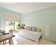 Ático dúplex con terrazas con excelentes vistas, garaje y piscina climatizada!