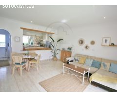 Ático dúplex con terrazas con excelentes vistas, garaje y piscina climatizada!