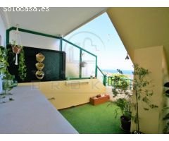 Ático dúplex con terrazas con excelentes vistas, garaje y piscina climatizada!