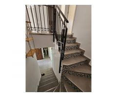 Exclusivo Adosado de 3 Habitaciones con Sótano, Patio y Terraza en Costa Esuri