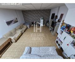 Exclusivo Adosado de 3 Habitaciones con Sótano, Patio y Terraza en Costa Esuri