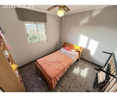 Chalet en suelo rústico con una parcela amplia, luz corriente y agua de pozo