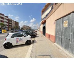 Magnífico local que da a dos calles con una excelente ubicación en Alberic, que