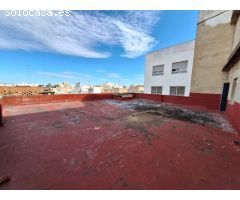 Finca de 4 pisos mas garaje a la venta en l´Alcudia