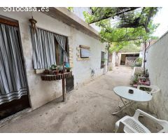 Finca de 4 pisos mas garaje a la venta en l´Alcudia