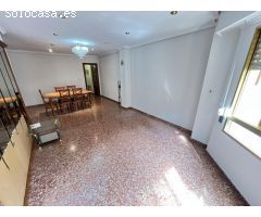 Finca de 4 pisos mas garaje a la venta en l´Alcudia
