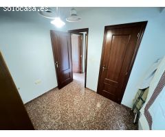 Finca de 4 pisos mas garaje a la venta en l´Alcudia