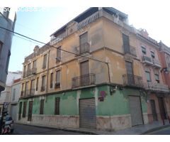 EDIFICIO CÉNTRICO Y ECONÓMICO EN REYES CATÓLICOS