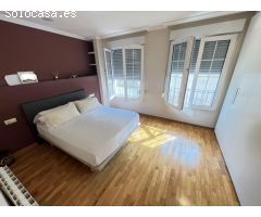 Casa amplia chaflán con planta baja y con dos pisos independientes en zona Plaza