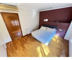 Casa amplia chaflán con planta baja y con dos pisos independientes en zona Plaza