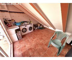 Casa amplia chaflán con planta baja y con dos pisos independientes en zona Plaza