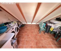 Casa amplia chaflán con planta baja y con dos pisos independientes en zona Plaza