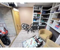 Casa amplia chaflán con planta baja y con dos pisos independientes en zona Plaza