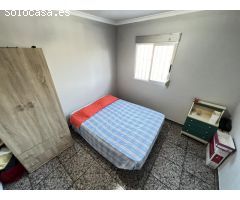 Chalet en suelo rústico con una parcela amplia, luz corriente y agua de pozo