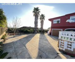 Chalet en suelo rústico con una parcela amplia, luz corriente y agua de pozo