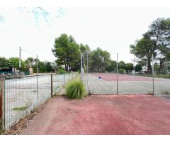 Excelente suelo urbano con uso deportivo actualmente que dispone de luz y agua