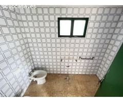 Excelente suelo urbano con uso deportivo actualmente que dispone de luz y agua