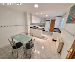 Bonita casa completamente reformada en zona próxima a Avenida Santos Patronos