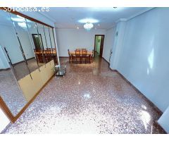 ESQUINA COMERCIAL CON GRAN ESCAPARATE ZONA ARXIDUC/PARQUE DE LAS ESTACIONES