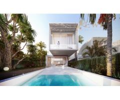 Villa vanguardista en primera línea de playa con piscina en El Campello