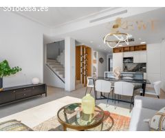 Increíble villa nueva en venta en Punta Prima, Torrevieja
