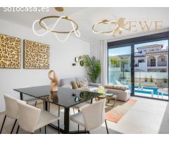 Increíble villa nueva en venta en Punta Prima, Torrevieja