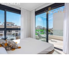 Increíble villa nueva en venta en Punta Prima, Torrevieja