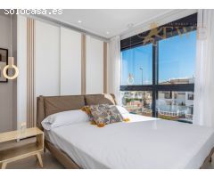 Increíble villa nueva en venta en Punta Prima, Torrevieja