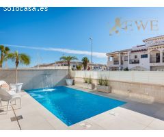 Increíble villa nueva en venta en Punta Prima, Torrevieja