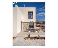 Casa familiar privada con piscina en Finestart