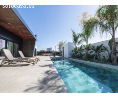 Villa moderna con piscina en Ciudad Quesada