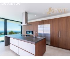 Villa moderna con vistas panorámicas al mar Mediterráneo en Benissa