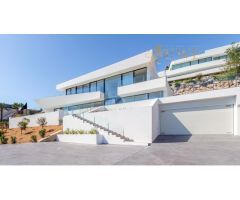 Villa moderna con vistas panorámicas al mar Mediterráneo en Benissa