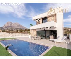 Elegante villa con vistas a la montaña y al mar en Finestrat