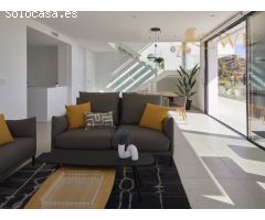 Villa de 5 estrellas con piscina infinita y vistas al mar en Altea