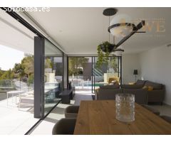 Villa de 5 estrellas con piscina infinita y vistas al mar en Altea