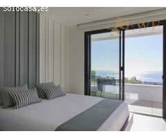 Villa de 5 estrellas con piscina infinita y vistas al mar en Altea