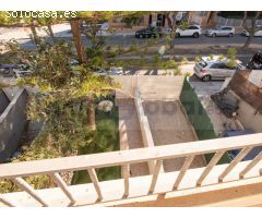 Maravillosa Casa de 3 habitaciones con patio y garaje en Cambrils, Tarragona