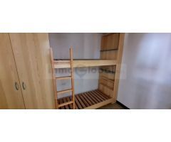 Edificio con seis pisos y dos locales para reformar en Gironella.