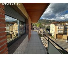 Maravilloso dúplex con 2 habirtaciones, terraza solarium en Berga, Berguedà