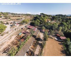 Finca de tres hectáreas con licencia de hípica y cría caballar a la venta en