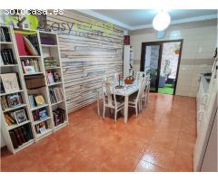 Amplio apartamento, dos dormitorios y gran terraza privada.