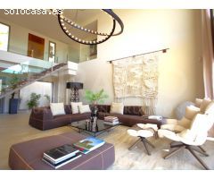 VILLA HIERRO - Villa moderna en venta en primera linea del Club de Golf Altea